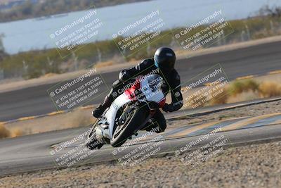 media/Dec-18-2022-SoCal Trackdays (Sun) [[8099a50955]]/Turn 14 (940am)/